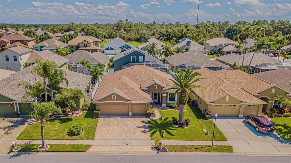 合同活跃: $474,999 (3 贝兹, 2 浴室, 1998 平方英尺)