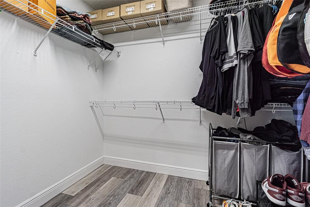 合同活跃: $474,999 (3 贝兹, 2 浴室, 1998 平方英尺)