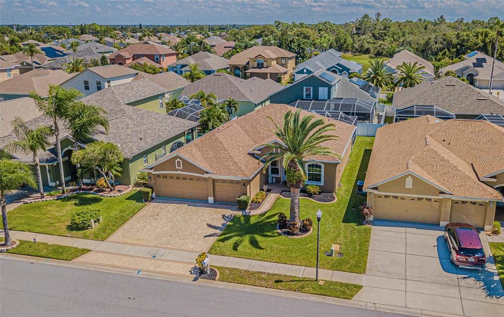 合同活跃: $474,999 (3 贝兹, 2 浴室, 1998 平方英尺)