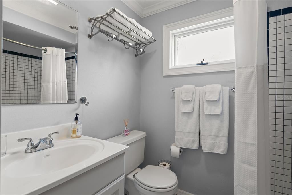 En Venta: $3,100,000 (5 camas, 4 baños, 3847 Pies cuadrados)