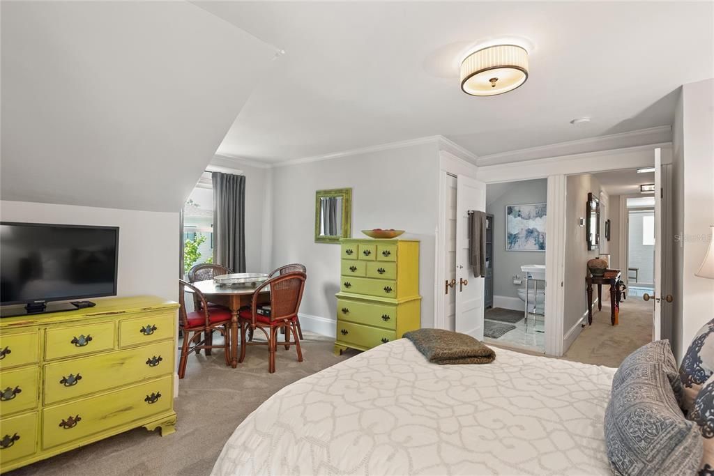 En Venta: $3,100,000 (5 camas, 4 baños, 3847 Pies cuadrados)