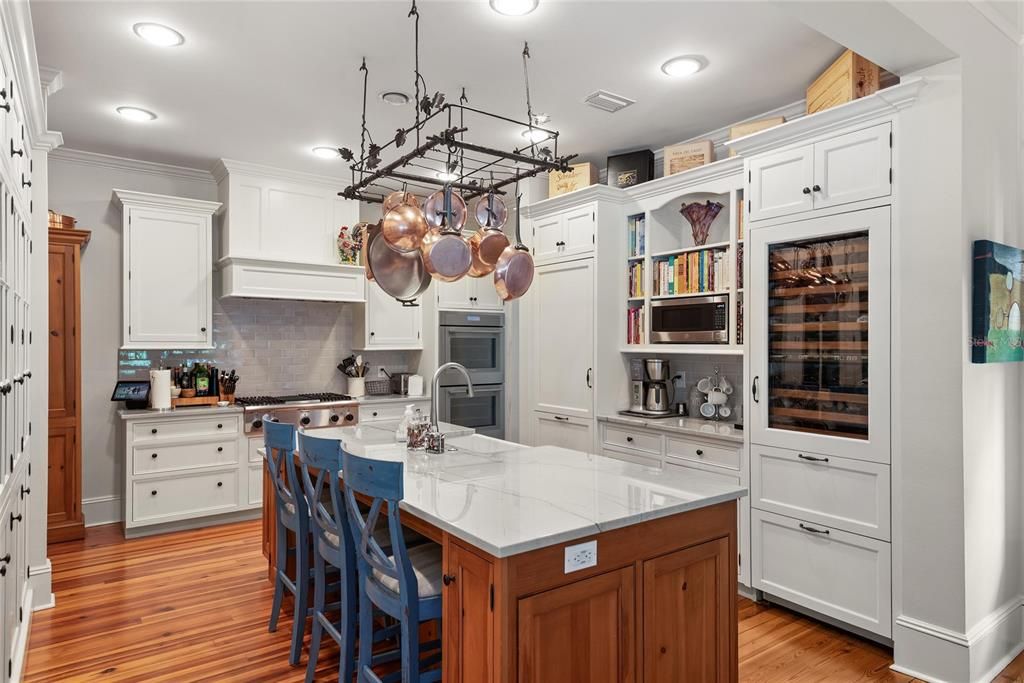 En Venta: $3,100,000 (5 camas, 4 baños, 3847 Pies cuadrados)