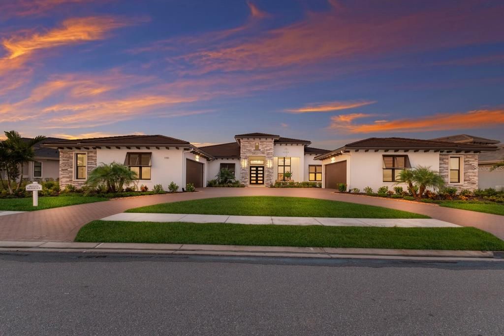 Recently Sold: $4,450,000 (5 beds, 5 baths, 4652 Square Feet)