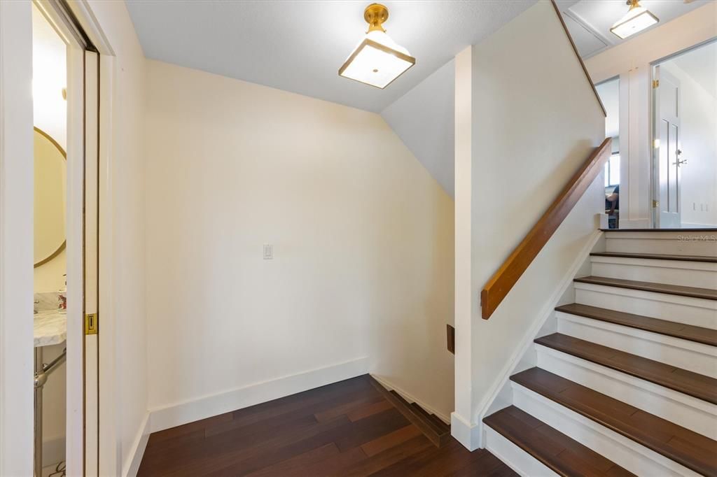 For Sale: $2,800,000 (5 beds, 3 baths, 3778 Square Feet)