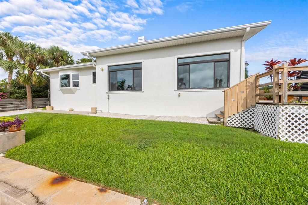 For Sale: $2,800,000 (5 beds, 3 baths, 3778 Square Feet)