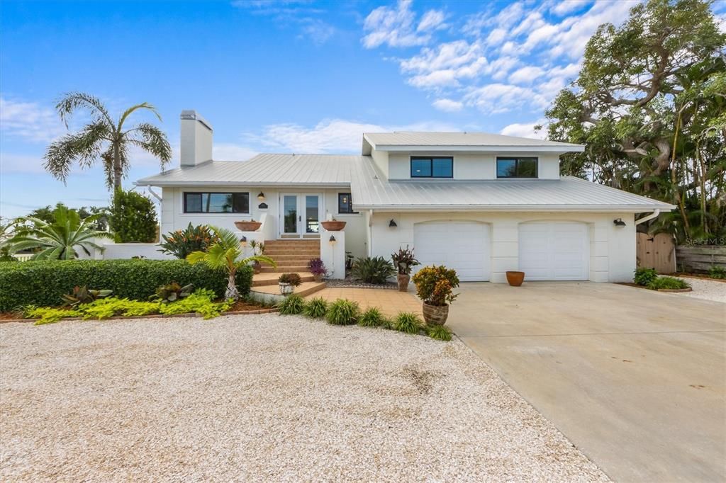 For Sale: $2,800,000 (5 beds, 3 baths, 3778 Square Feet)