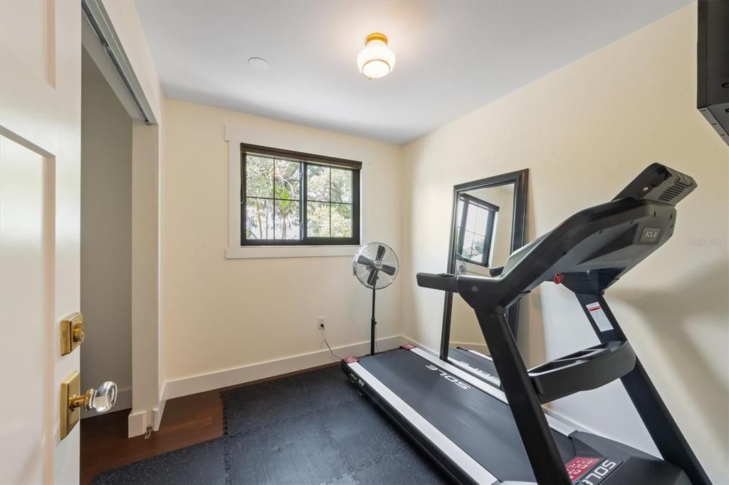 For Sale: $2,800,000 (5 beds, 3 baths, 3778 Square Feet)