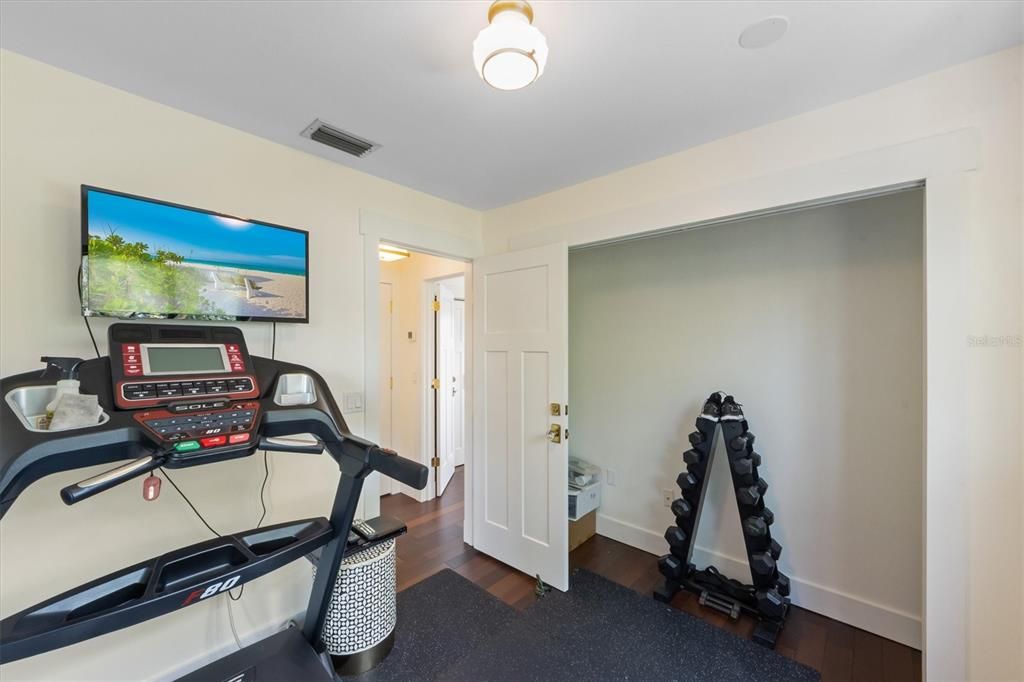 For Sale: $2,800,000 (5 beds, 3 baths, 3778 Square Feet)