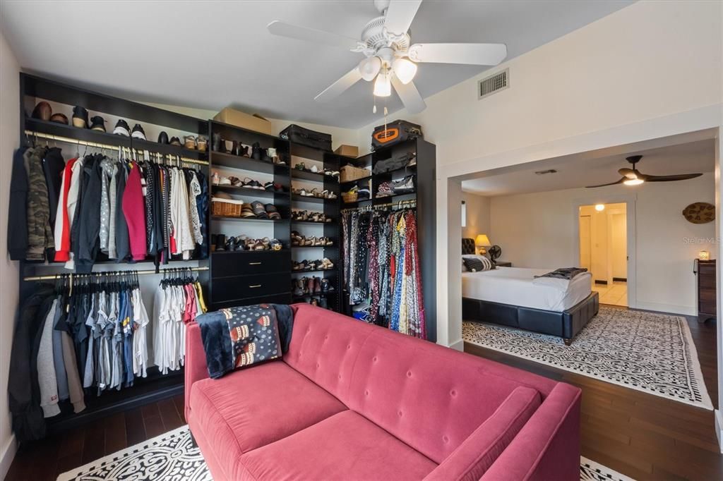 For Sale: $2,800,000 (5 beds, 3 baths, 3778 Square Feet)