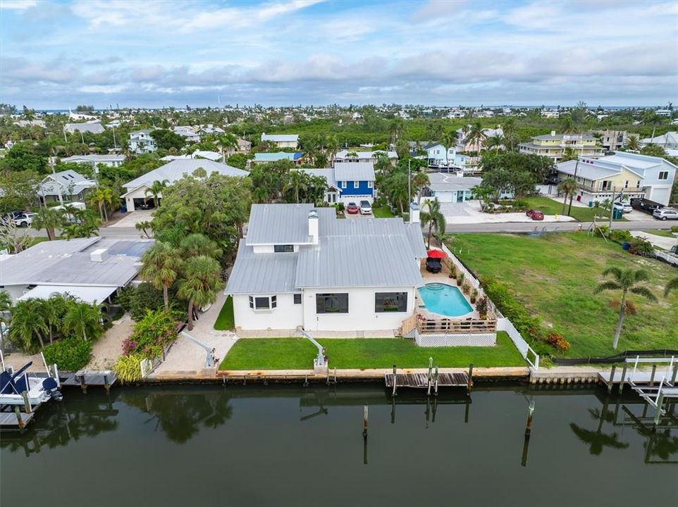 For Sale: $2,800,000 (5 beds, 3 baths, 3778 Square Feet)