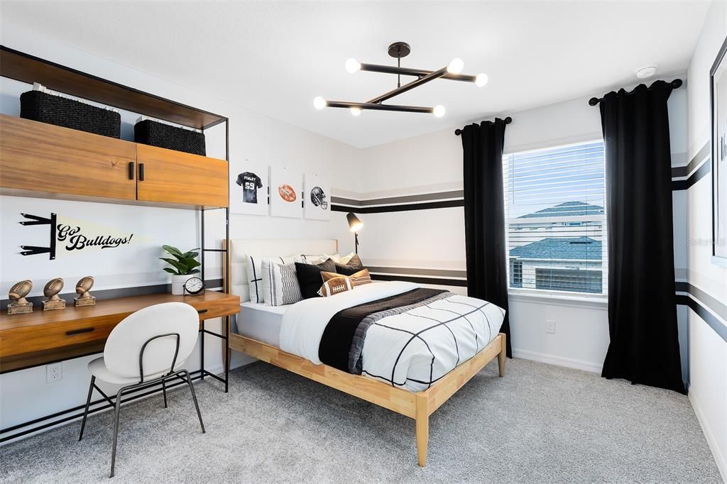 合同活跃: $447,390 (5 贝兹, 3 浴室, 2231 平方英尺)