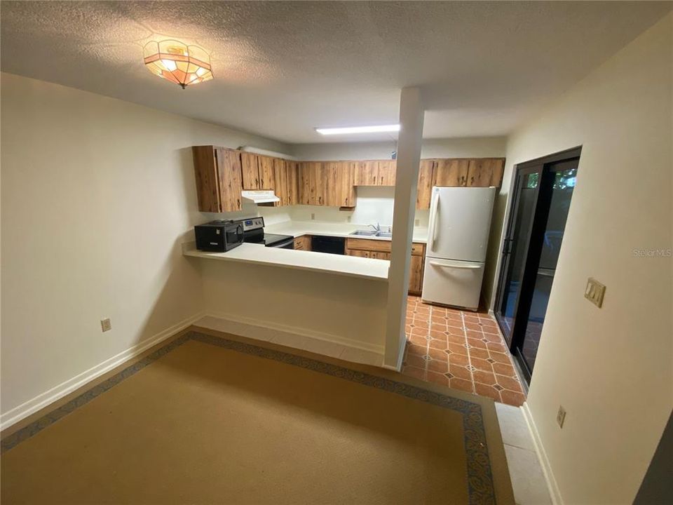 For Rent: $2,650 (2 beds, 2 baths, 1328 Square Feet)