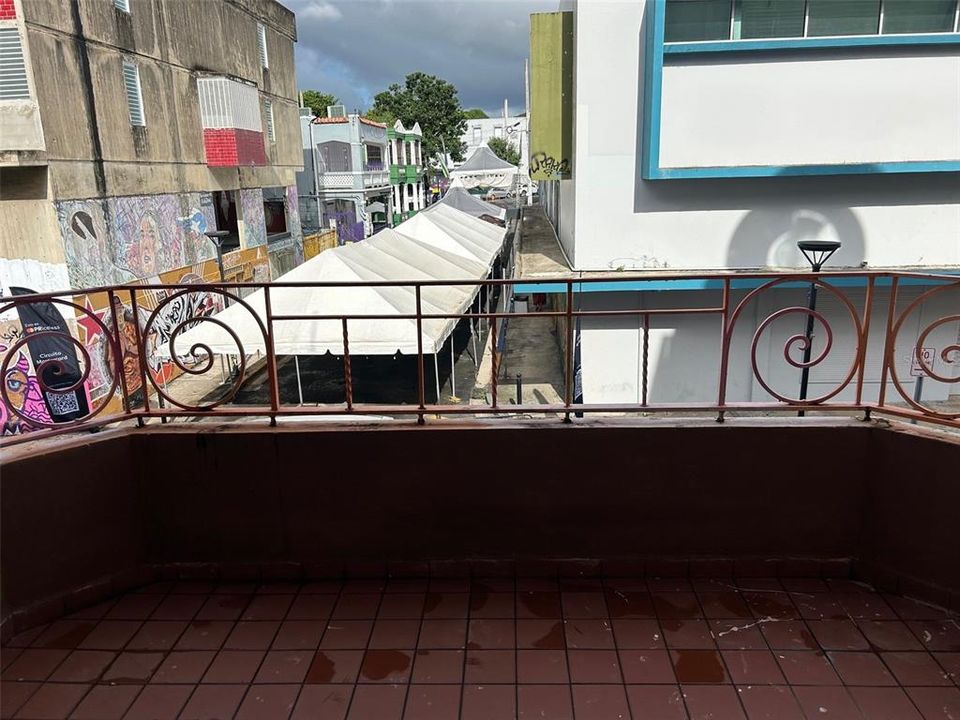 В аренду: $900 (2 спален, 1 ванн, 700 Квадратных фут)