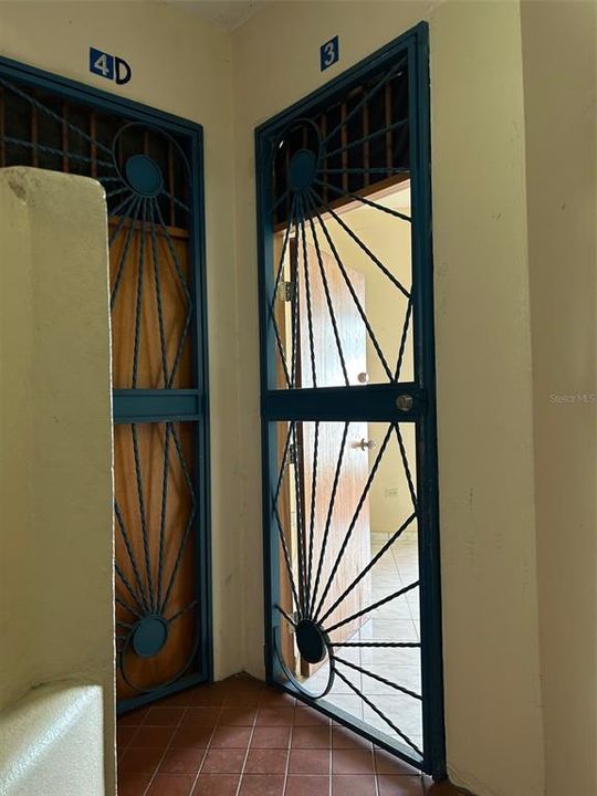 В аренду: $900 (2 спален, 1 ванн, 700 Квадратных фут)