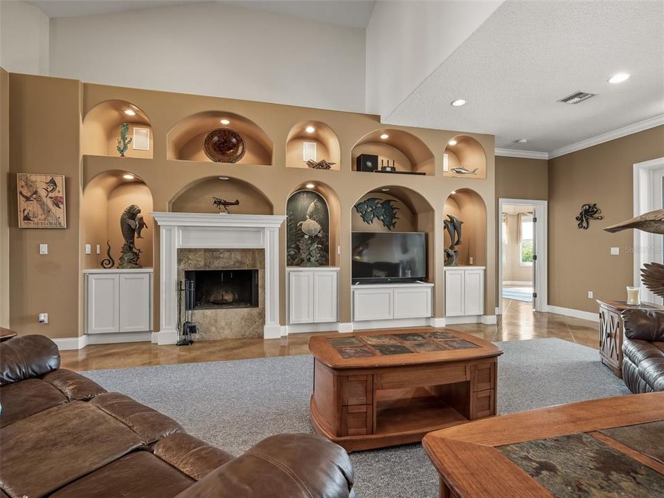 En Venta: $2,375,000 (4 camas, 3 baños, 4355 Pies cuadrados)