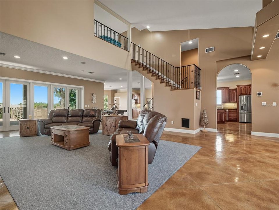 En Venta: $2,375,000 (4 camas, 3 baños, 4355 Pies cuadrados)