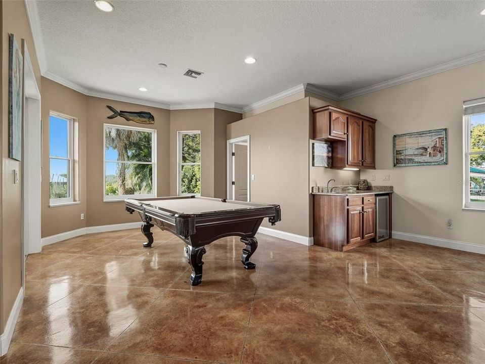 En Venta: $2,375,000 (4 camas, 3 baños, 4355 Pies cuadrados)