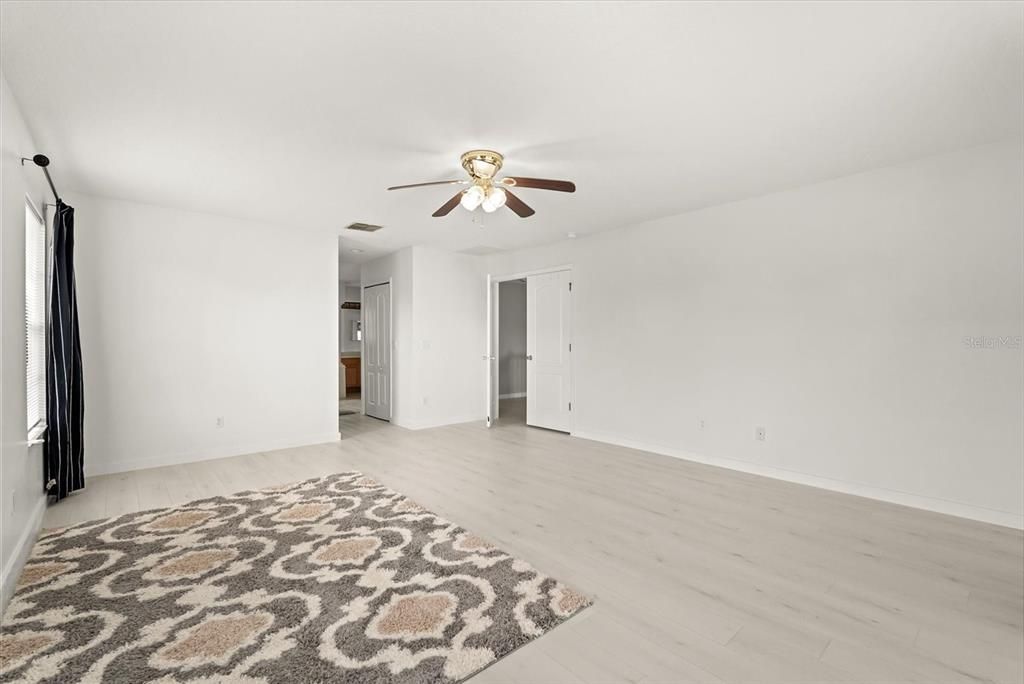 En Venta: $950,000 (6 camas, 4 baños, 4767 Pies cuadrados)