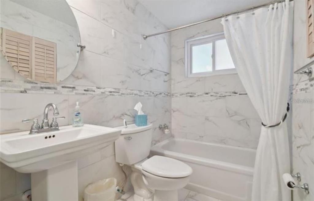 For Rent: $2,075 (3 beds, 2 baths, 1594 Square Feet)