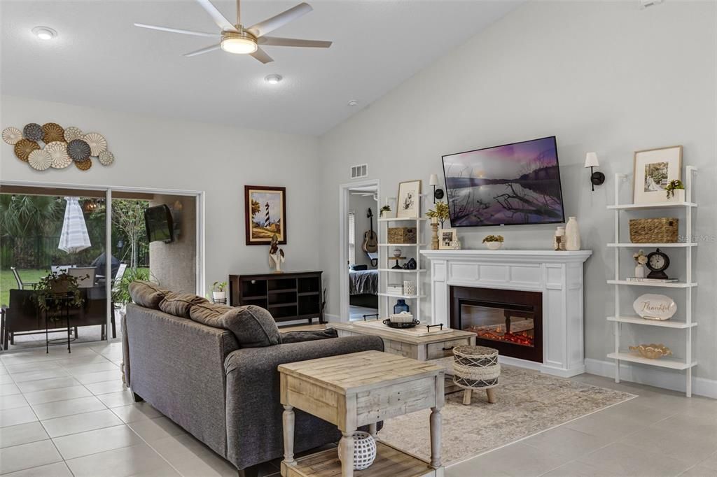 Active With Contract: $499,000 (4 beds, 3 baths, 2337 Square Feet)