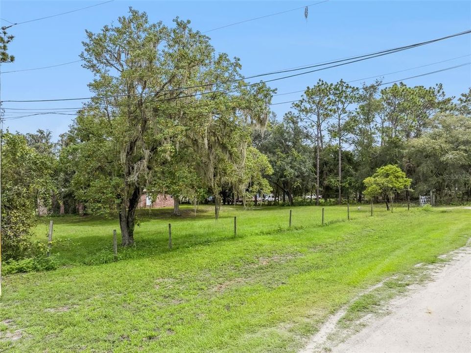 For Sale: $155,000 (3 beds, 2 baths, 1548 Square Feet)