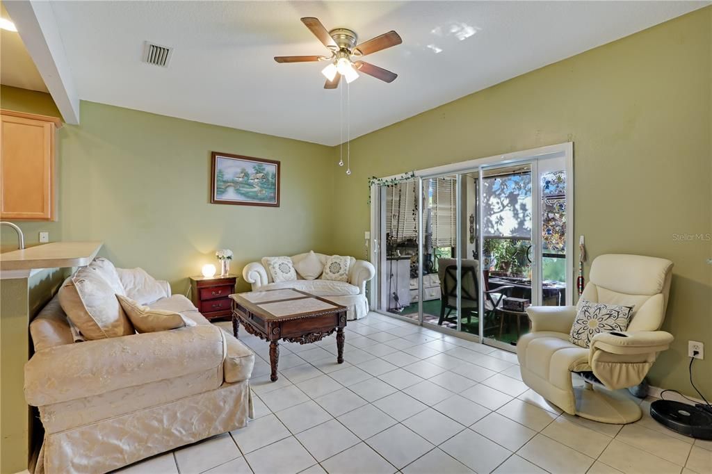 待售: $209,000 (3 贝兹, 2 浴室, 1440 平方英尺)