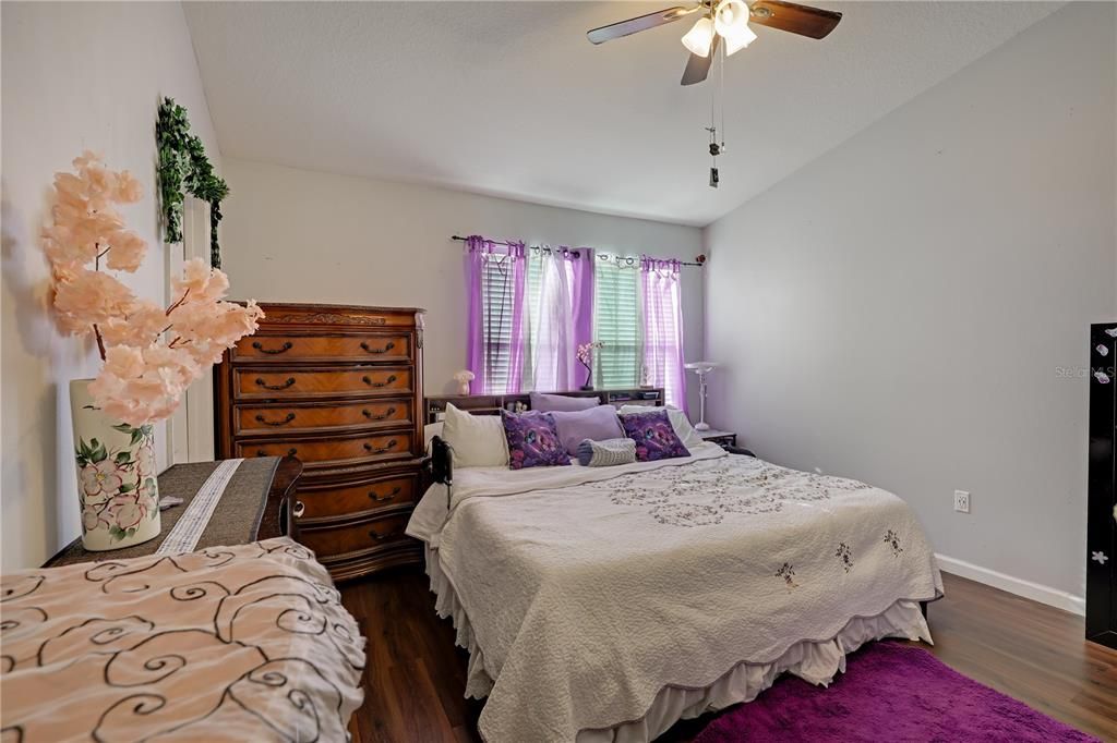 待售: $209,000 (3 贝兹, 2 浴室, 1440 平方英尺)