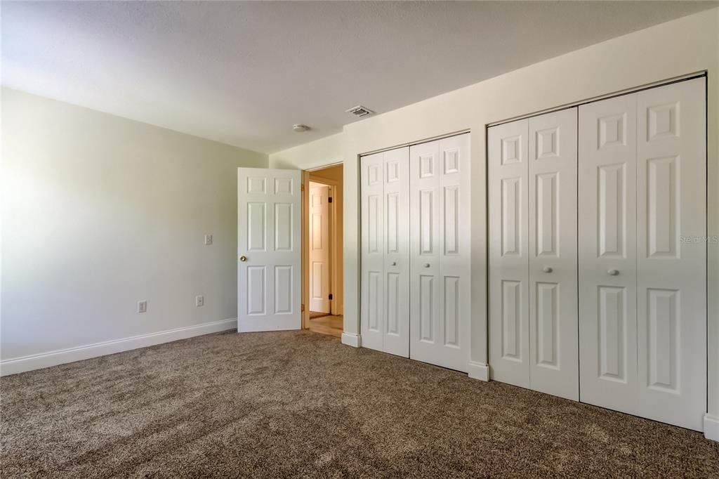 合同活跃: $178,000 (3 贝兹, 2 浴室, 1440 平方英尺)