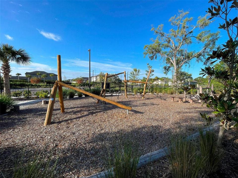 На продажу: $355,000 (3 спален, 2 ванн, 1555 Квадратных фут)