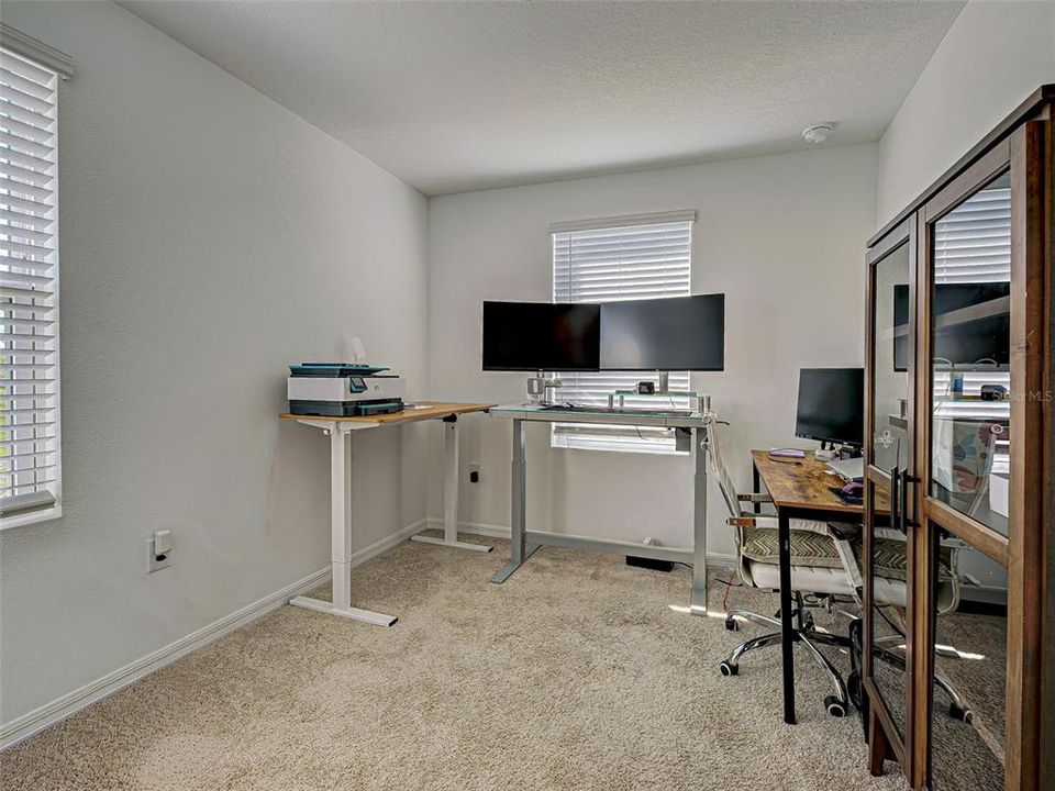 На продажу: $355,000 (3 спален, 2 ванн, 1555 Квадратных фут)