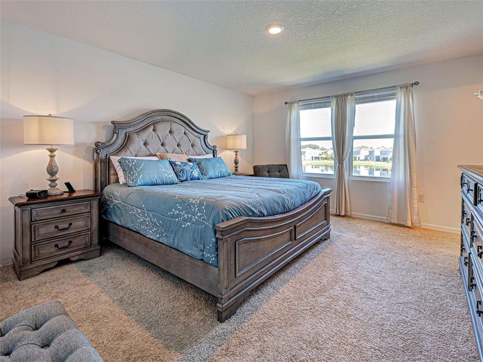 На продажу: $355,000 (3 спален, 2 ванн, 1555 Квадратных фут)