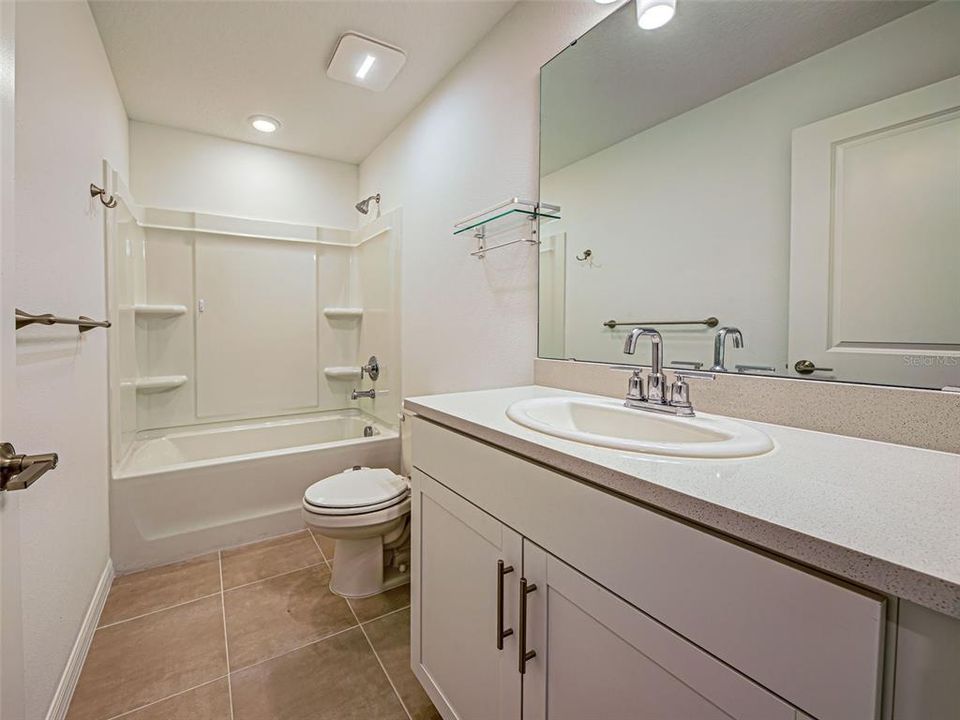 На продажу: $355,000 (3 спален, 2 ванн, 1555 Квадратных фут)