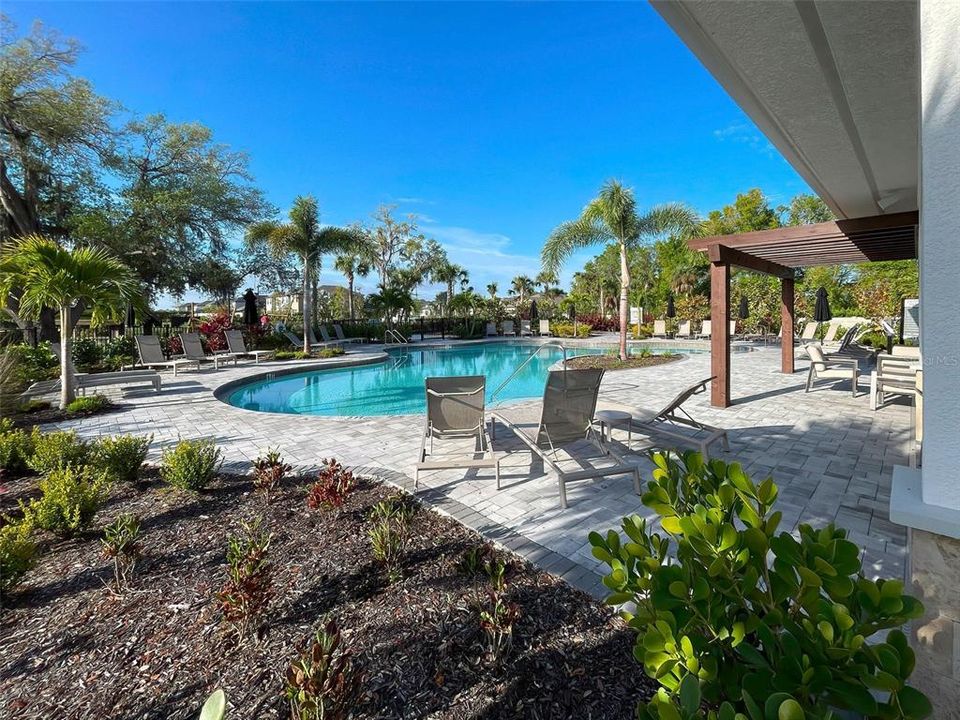 На продажу: $355,000 (3 спален, 2 ванн, 1555 Квадратных фут)