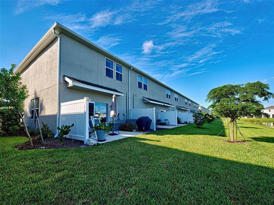 На продажу: $355,000 (3 спален, 2 ванн, 1555 Квадратных фут)