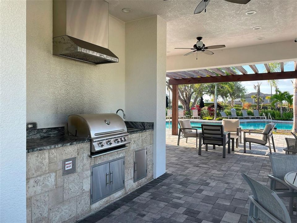 На продажу: $355,000 (3 спален, 2 ванн, 1555 Квадратных фут)