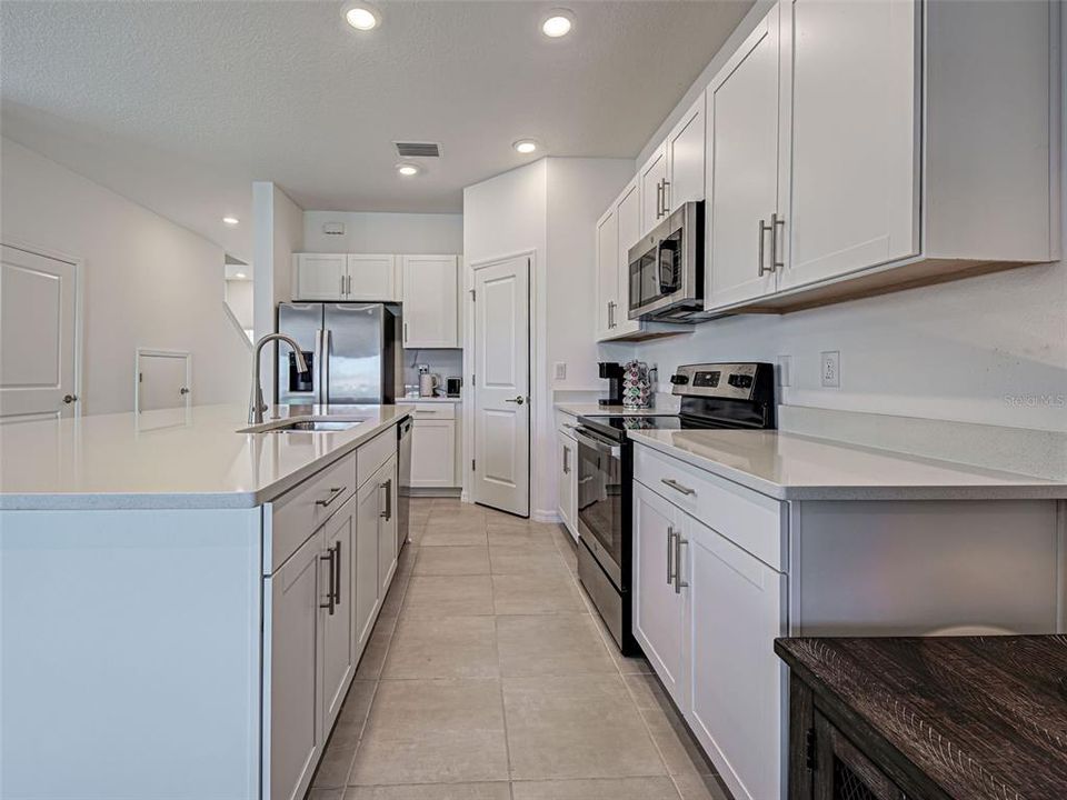 На продажу: $355,000 (3 спален, 2 ванн, 1555 Квадратных фут)