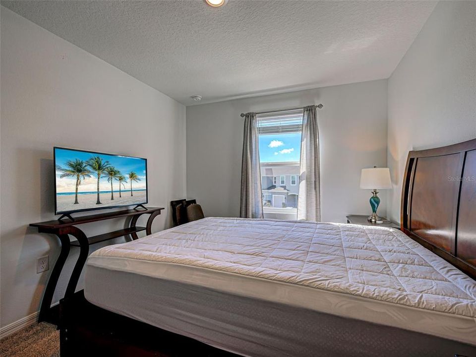 На продажу: $355,000 (3 спален, 2 ванн, 1555 Квадратных фут)