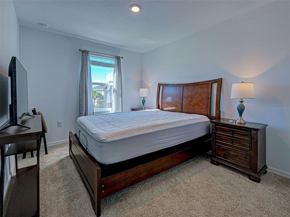 На продажу: $355,000 (3 спален, 2 ванн, 1555 Квадратных фут)