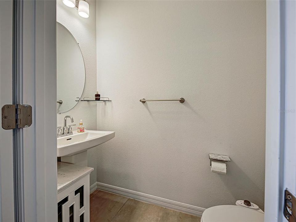 На продажу: $355,000 (3 спален, 2 ванн, 1555 Квадратных фут)