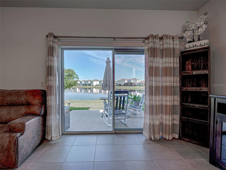 На продажу: $355,000 (3 спален, 2 ванн, 1555 Квадратных фут)