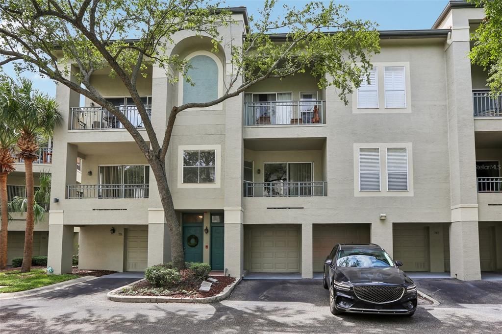 Recently Sold: $375,000 (1 beds, 1 baths, 900 Square Feet)