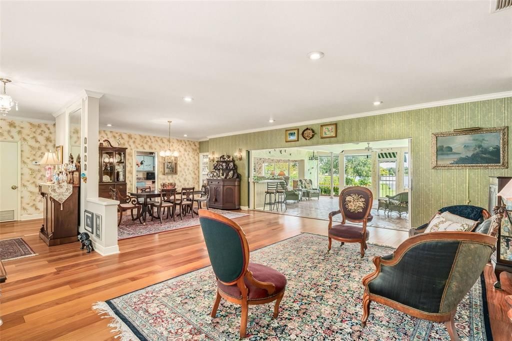 For Sale: $1,650,000 (4 beds, 3 baths, 3785 Square Feet)