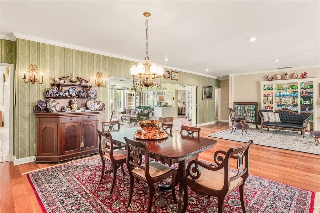 For Sale: $1,650,000 (4 beds, 3 baths, 3785 Square Feet)