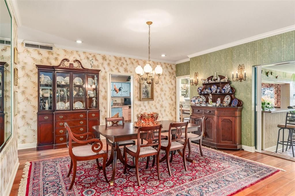 For Sale: $1,650,000 (4 beds, 3 baths, 3785 Square Feet)