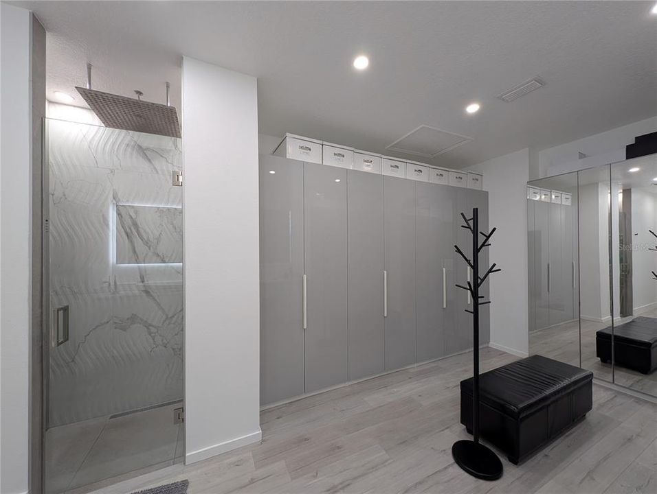 Под контрактом: $710,000 (4 спален, 3 ванн, 2674 Квадратных фут)