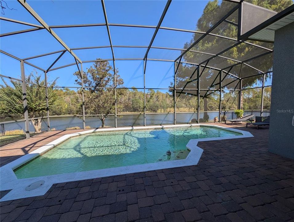 Под контрактом: $710,000 (4 спален, 3 ванн, 2674 Квадратных фут)