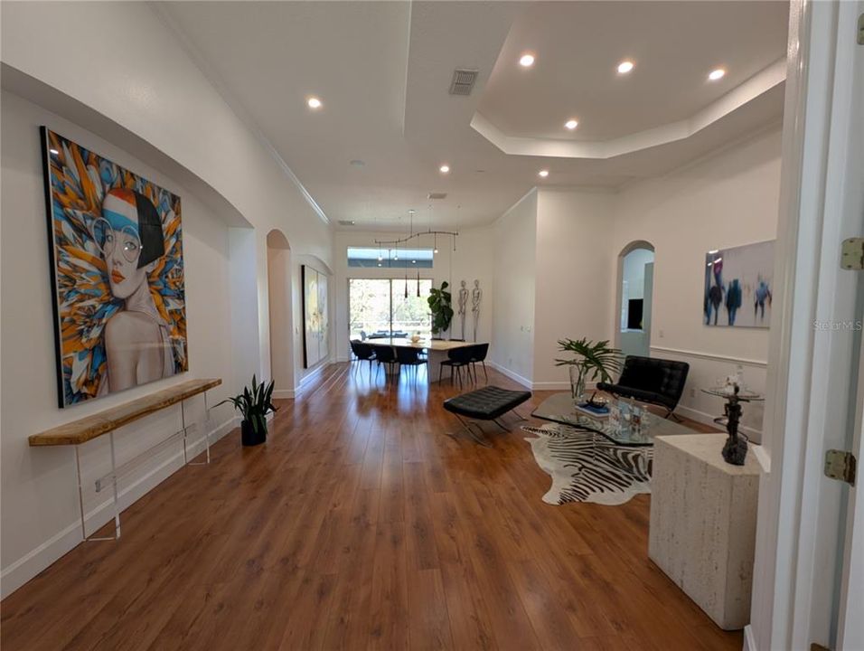 Под контрактом: $710,000 (4 спален, 3 ванн, 2674 Квадратных фут)