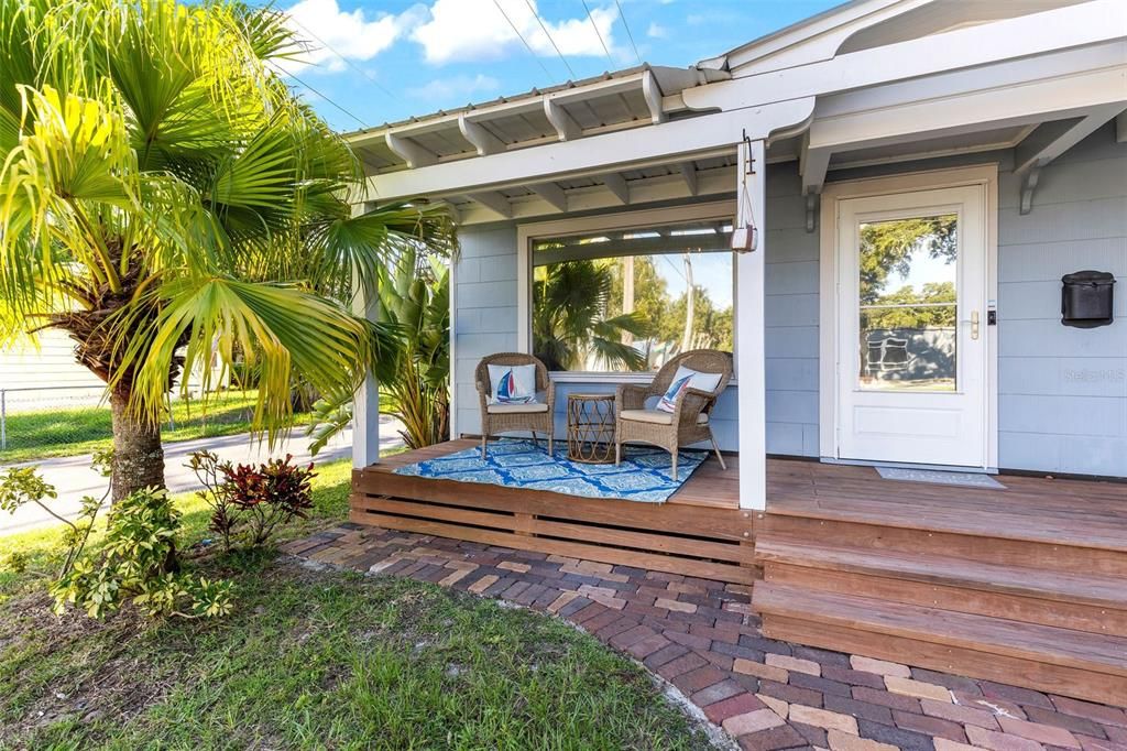 待售: $440,000 (2 贝兹, 1 浴室, 729 平方英尺)