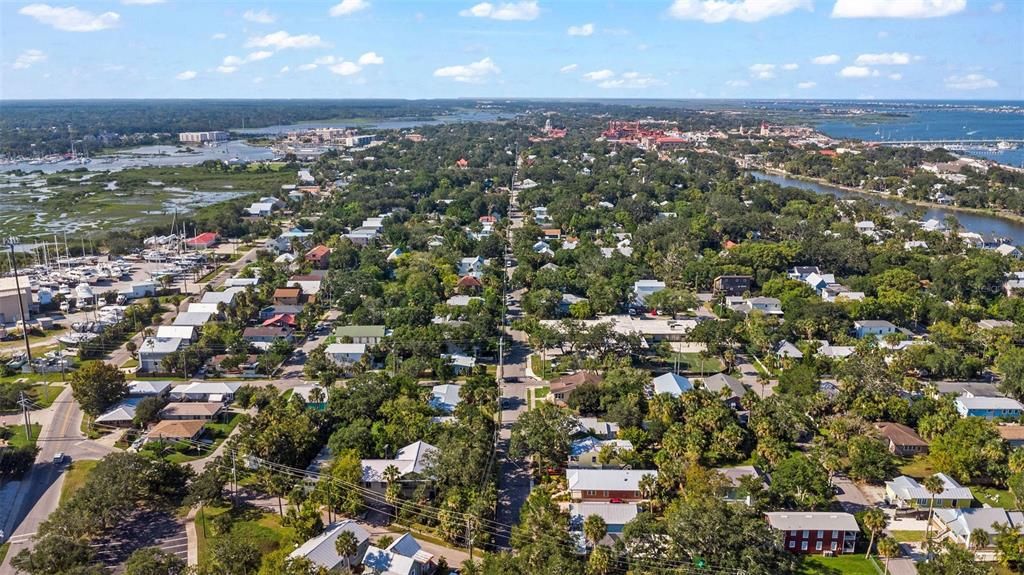 待售: $440,000 (2 贝兹, 1 浴室, 729 平方英尺)