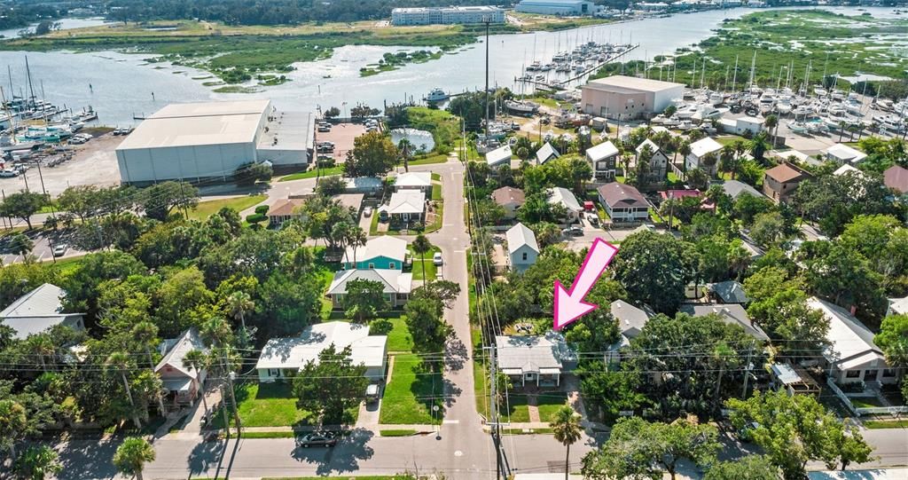 待售: $440,000 (2 贝兹, 1 浴室, 729 平方英尺)